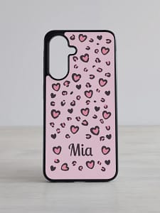 Samsung Galaxy telefonikaas "Armas Leopard" roosade südametega, nimega personaliseeritud, pehmed roosad toonid tumehalliga