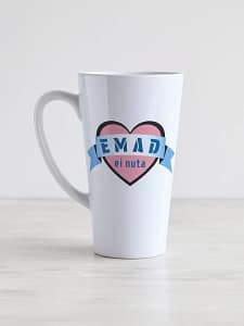 personaliseeritav kruus "emad ei nuta" 450ml valge keraamiline latte kruus südamekujulise embleemiga emad ei nuta, roosa- sinine.