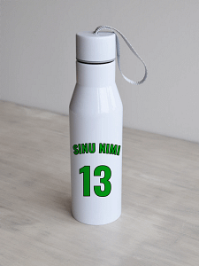 Valge 500ml Jalgpalliteemaline nime ja numbriga personaliseeritav veepudel, roheline-must.
