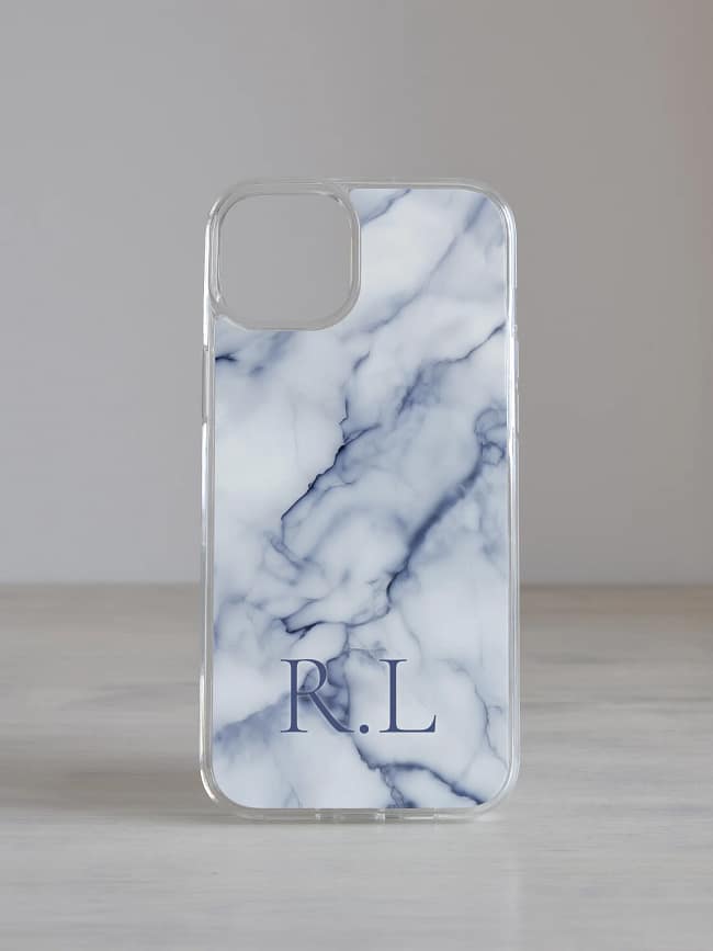 Valge-sinine marmormustriga iPhone kaas initsiaalidega personaliseeritud
